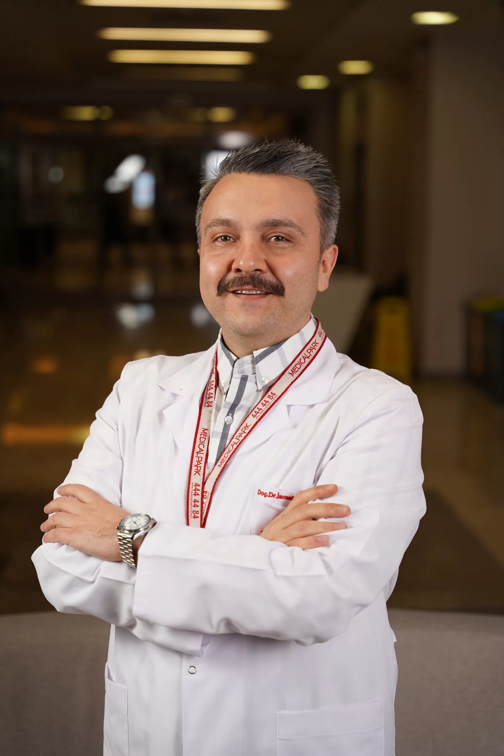 doç dr ismail bozkurt beyin cerrahi omurga cerrahı ankara medical park omruga skolyoz endoskopik tam kapalı nükleopasti platinsiz ameliyat
